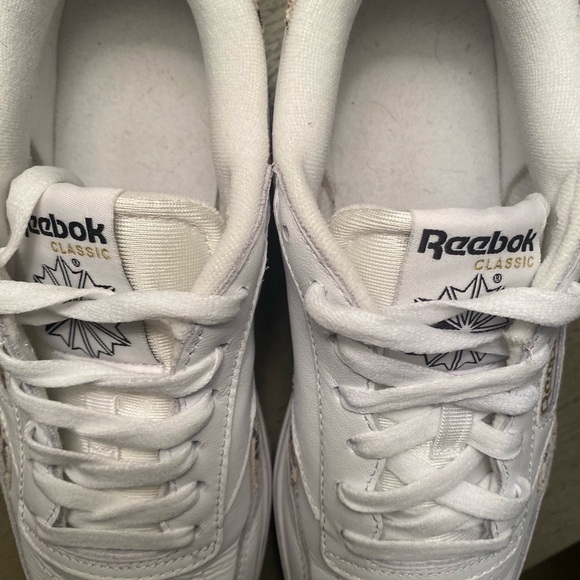 Reebok leopard print women’s sneaker - Picture 3 of 5